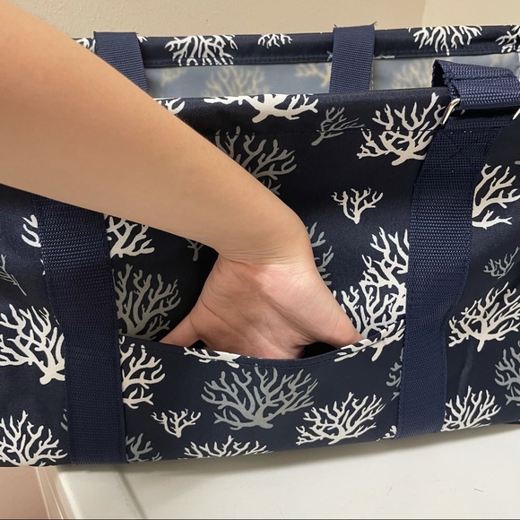 2 LEFT: TRUNK ORGANIZER - Picture 2 of 10